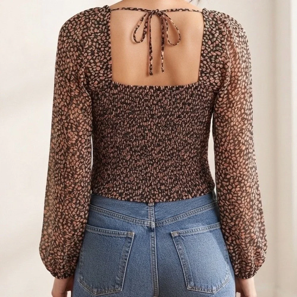 Abercrombie & Fitch Floral Long Sleeve‎ Smocked Back Tie Front Crop Top Small